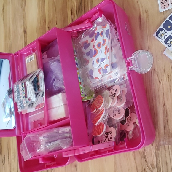 ⭐️ HIGH VALUE⭐️ Jamberry nail bundle - Picture 12 of 16